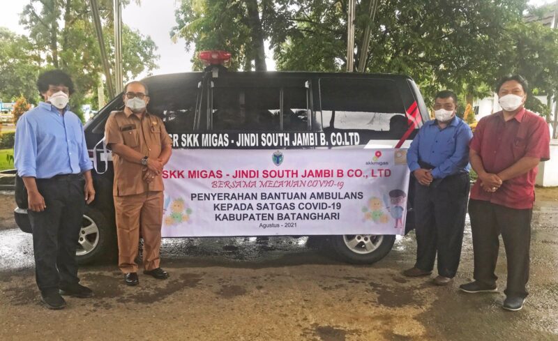 Bantuan satu unit mobil Ambulans kepada Satgas Covid-19 Kabupaten Batanghari.