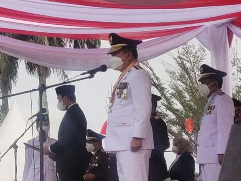 Gubernur Jambi Al Haris pimpin upacara bendera HUT RI ke 76